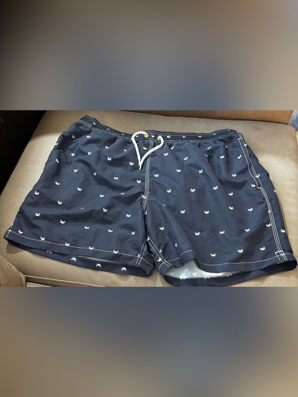 Barbour Men’s XL Navy Crab Print Swim Trunks Board Shorts 5” EUC